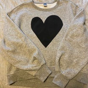 Old navy sweatshirt gray with black heart